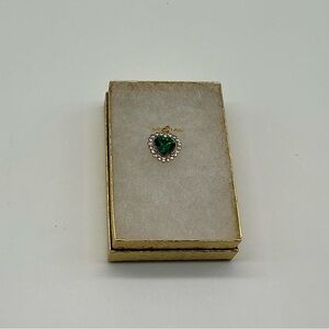 *NEW* Elegant Green Heart Pendant Necklace